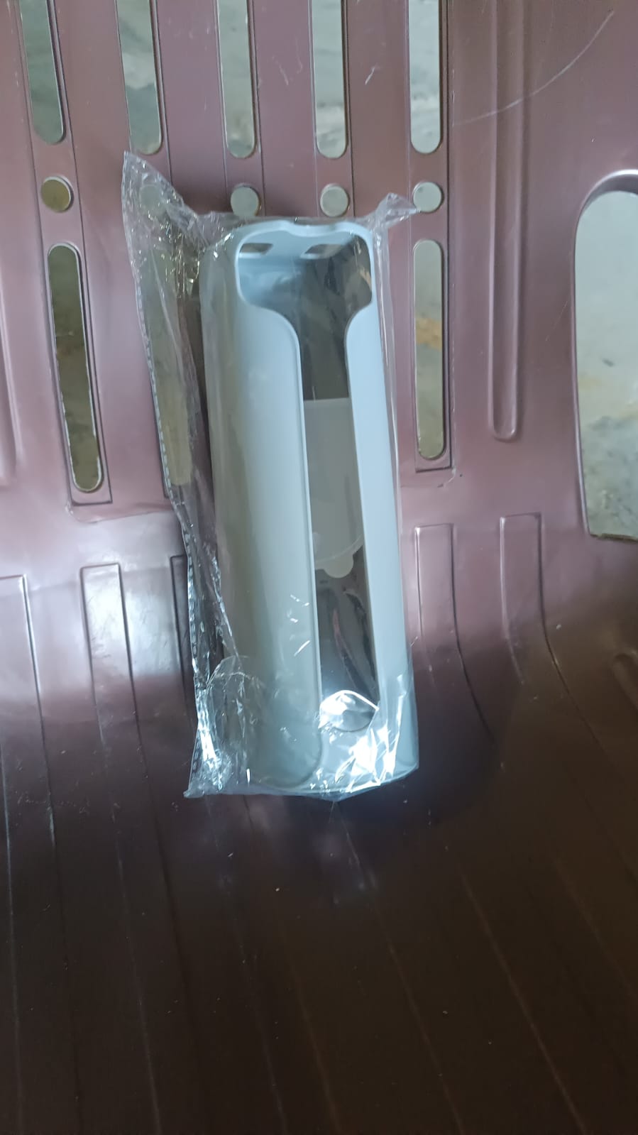 Grocery Bag Holder Portable Trash Bag Organizer for Bathroom Home Kitchen (1 Pc / Small) Grocery Bag Holder Portable Trash Bag Organizer for Bathroom Home Kitchen (1 Pc / Small)